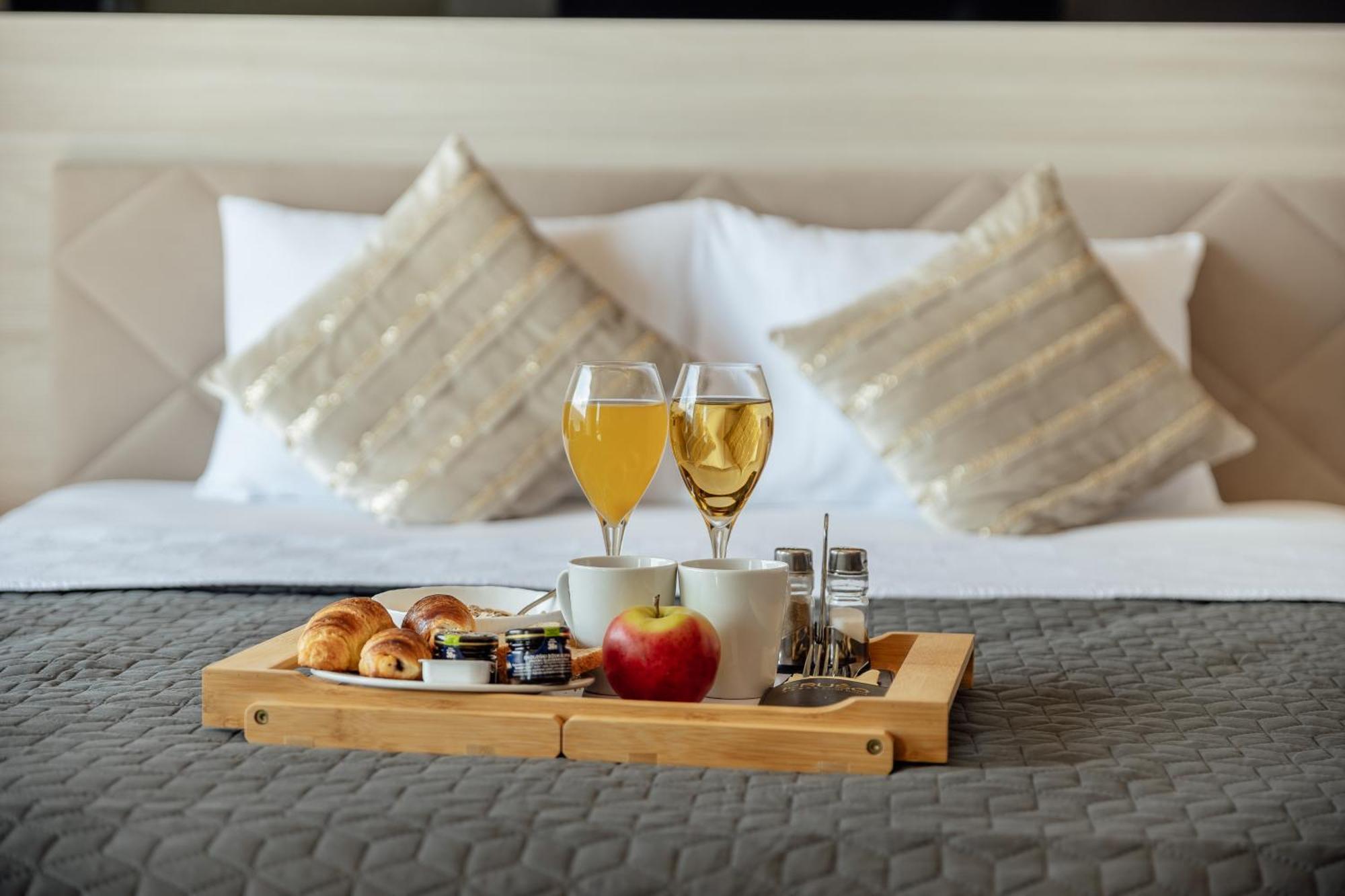 Garni Hotel Kruso แฮร์เซ็ก-โนวี ภายนอก รูปภาพ