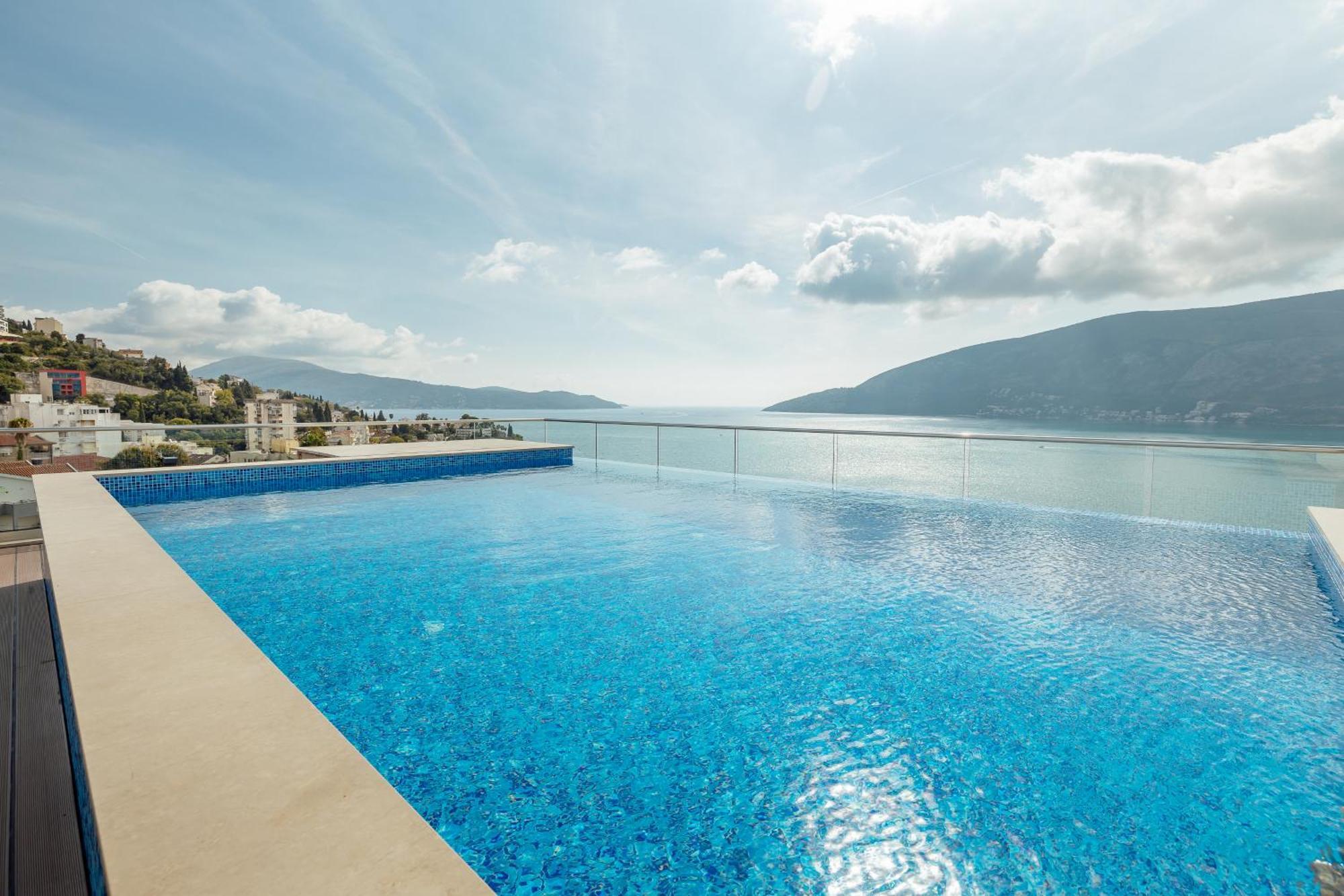 Garni Hotel Kruso แฮร์เซ็ก-โนวี ภายนอก รูปภาพ